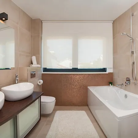 Seaside Luxury With A Swimming Pool Okrug Gornji, Ciovo - 24340 Villa *