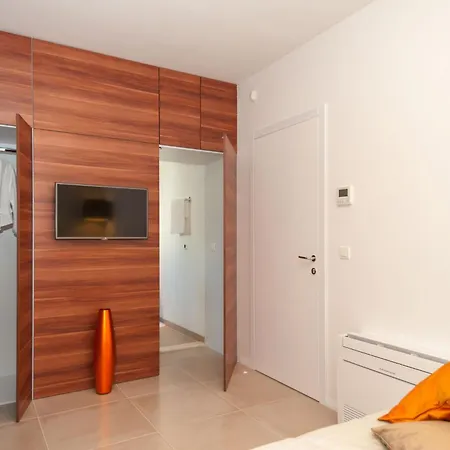 Villa Seaside Luxury With A Swimming Pool Okrug Gornji, Ciovo - 24340