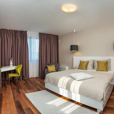 Willa Seaside Luxury With A Swimming Pool Okrug Gornji, Ciovo - 24340
