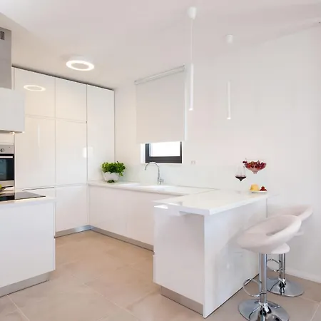 Seaside Luxury With A Swimming Pool Okrug Gornji, Ciovo - 24340 Willa *