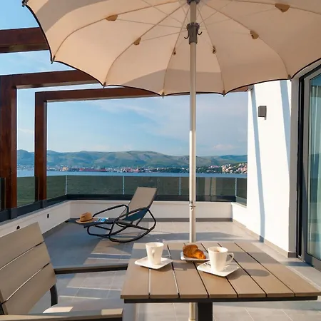 Villa Seaside Luxury With A Swimming Pool Okrug Gornji, Ciovo - 24340 *