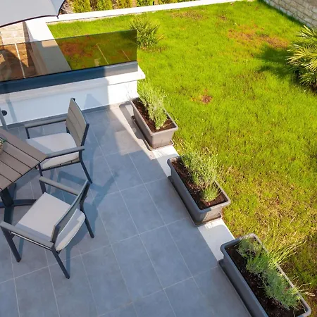 Seaside Luxury With A Swimming Pool Okrug Gornji, Ciovo - 24340 Willa *