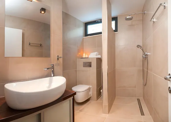 Seaside Luxury With A Swimming Pool Okrug Gornji, Ciovo - 24340 Trogir