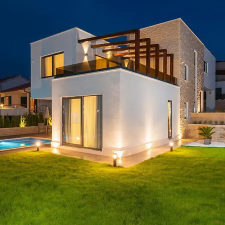 Seaside Luxury With A Swimming Pool Okrug Gornji, Ciovo - 24340 Villa *