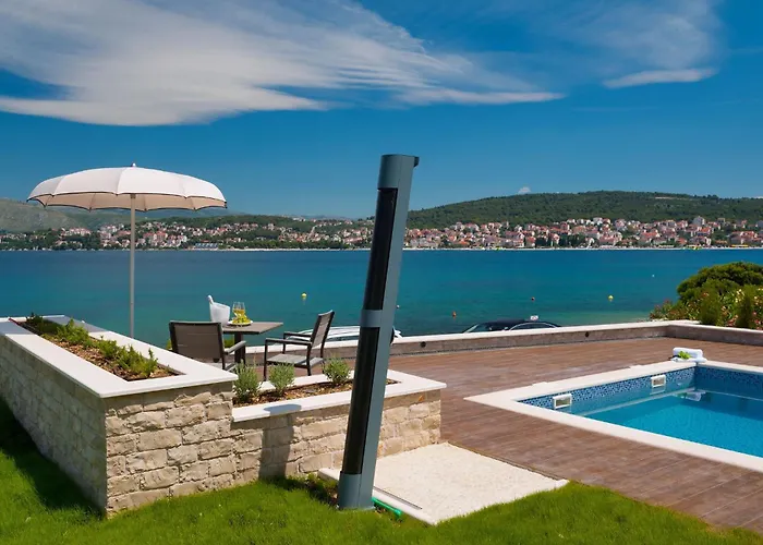 Seaside Luxury With A Swimming Pool Okrug Gornji, Ciovo - 24340 ヴィラ *